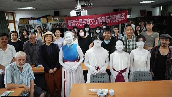 真理大學邀請梵體劇場團隊，結合藝術與人文精神圖片