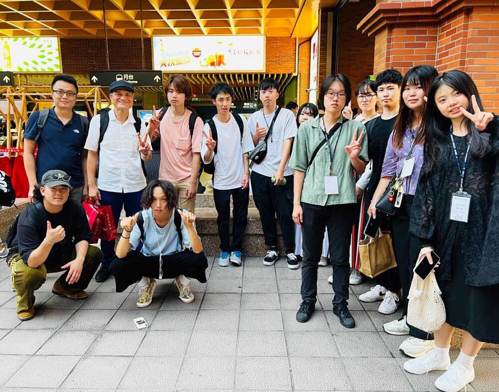 盧聰明副校長感謝真大應日系師生帶領星城大學一行人參訪老街與淡水名勝古蹟