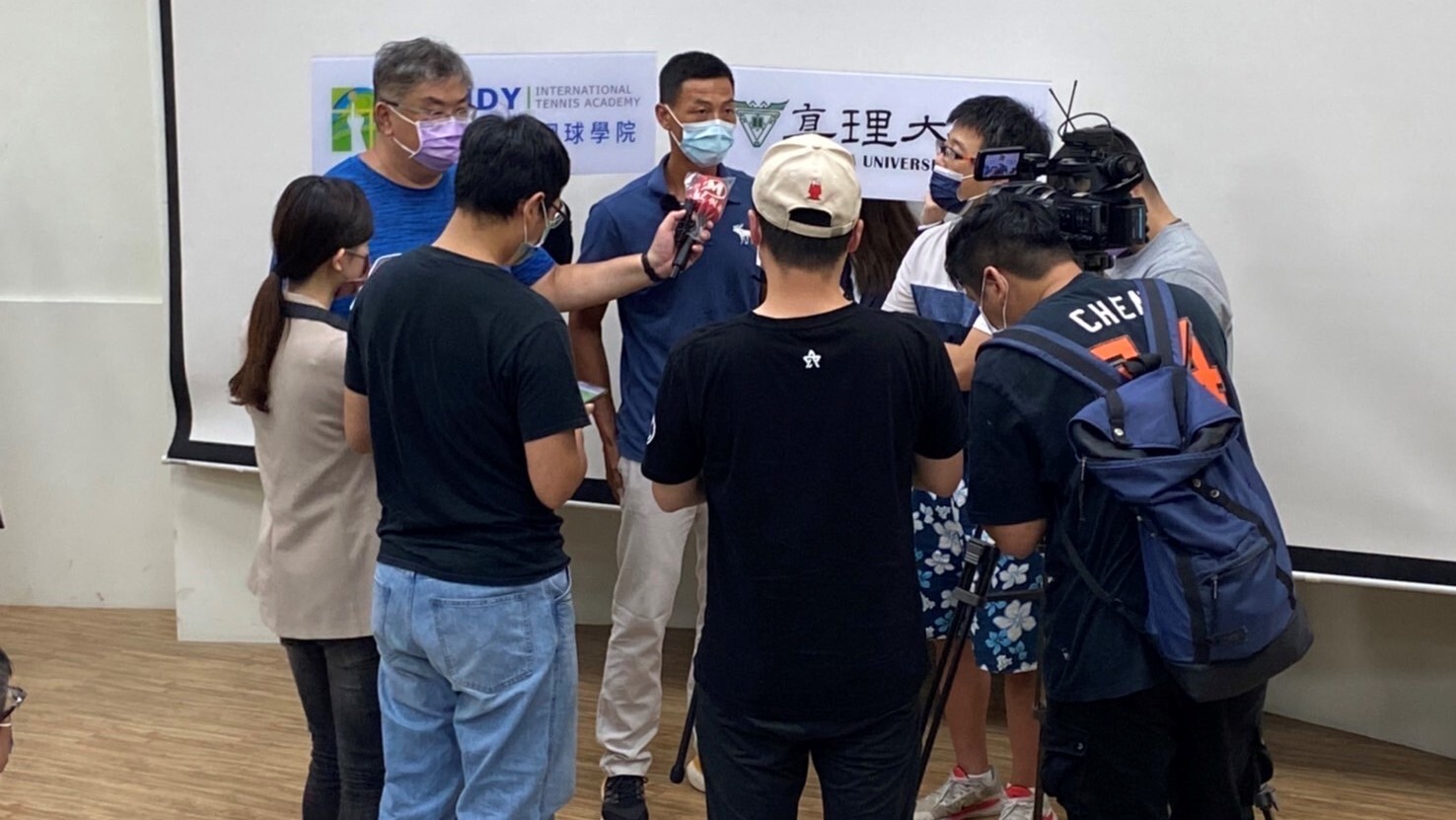 台灣網球一哥盧彥勳於現場接受媒體訪問圖片