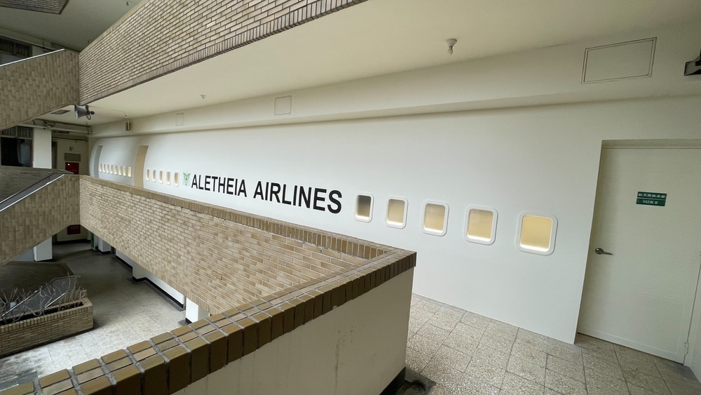 本校航空模擬座艙外觀