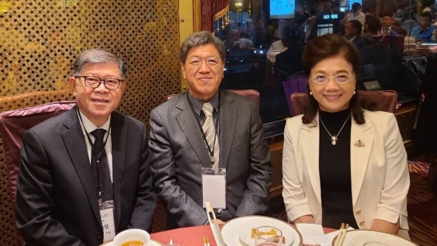 (左起)前立委陳鴻基、欣欣天然氣(股)公司陳何家董事長與夫人