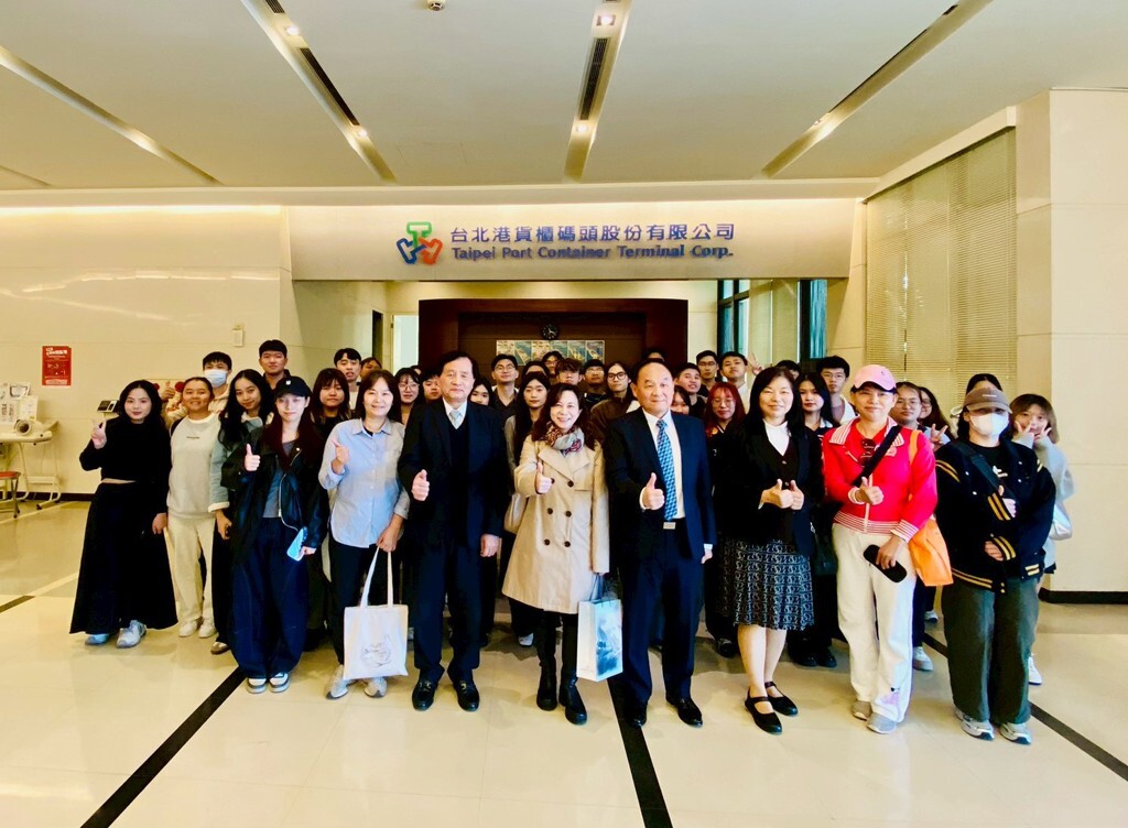 真理大學校外教學活動由國際企業與貿易學系、企業管理學系及應用美語學系師生共同參與