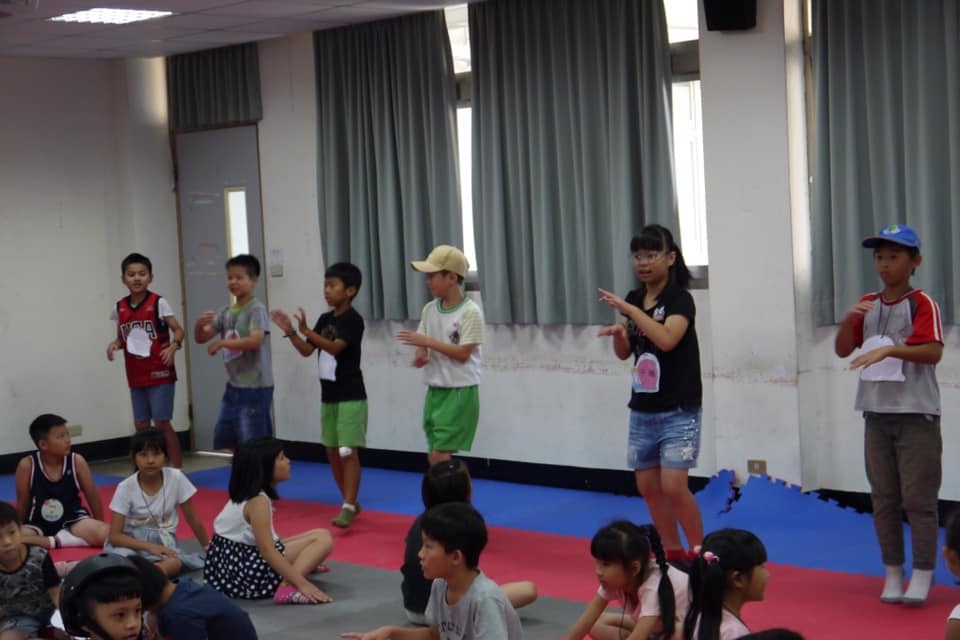 學員於現場上台表演實況圖片