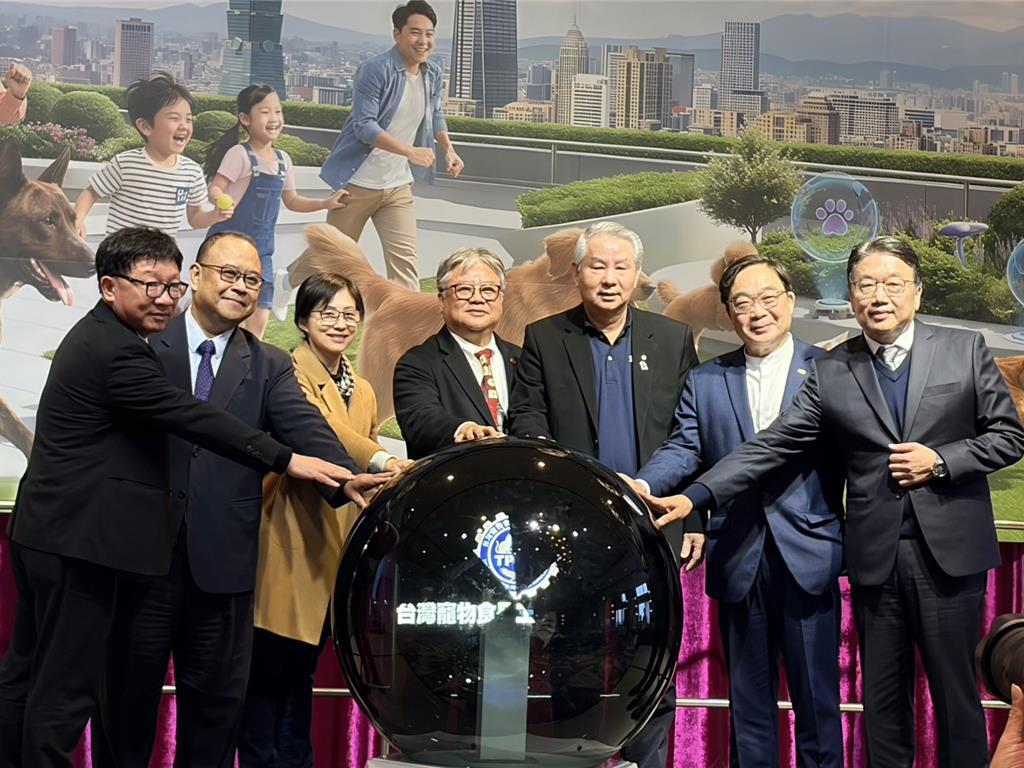 台灣寵物食品工業同業公會成立，福壽洪堯昆當選首任理事長