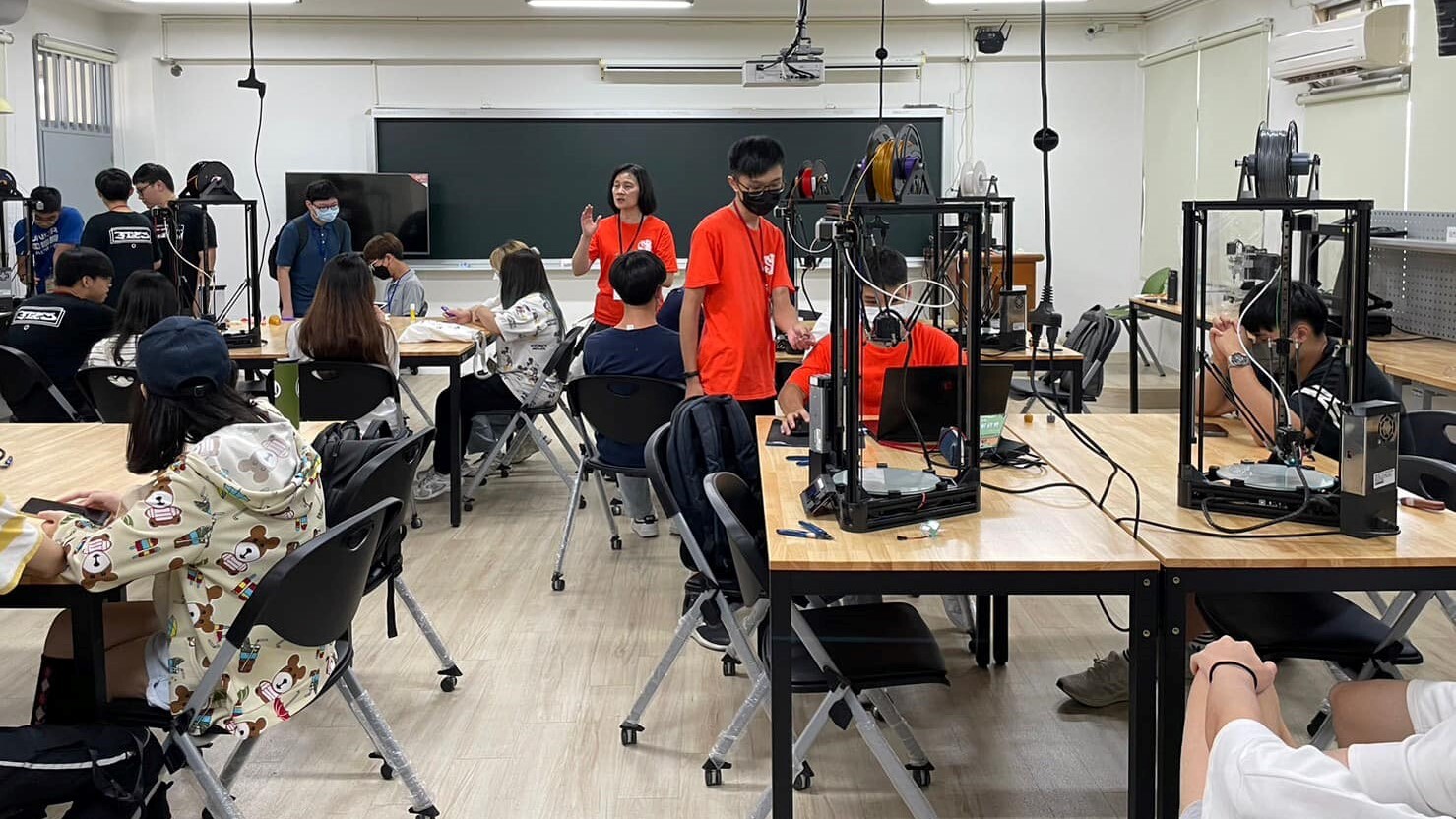 資工系洪麗玲老師3D列印科技體驗圖片
