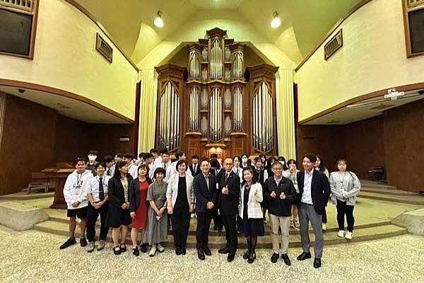 三刀屋高校掛合分校來訪期間，第一站來到該校大禮拜堂圖片