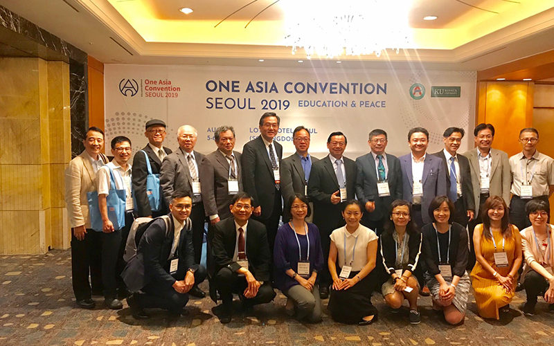 研討會結束後雙方於會場合影