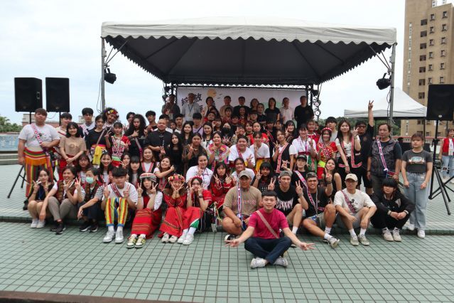 原音有你音樂市集工作人員集體大合照圖片