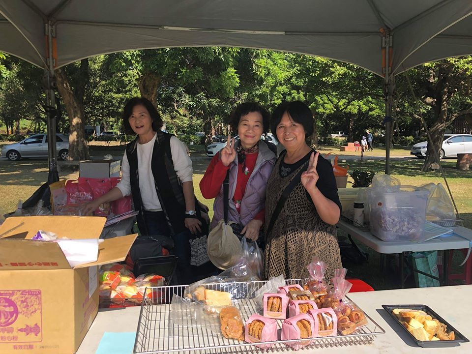 學員當日展示餅乾與小甜點成果